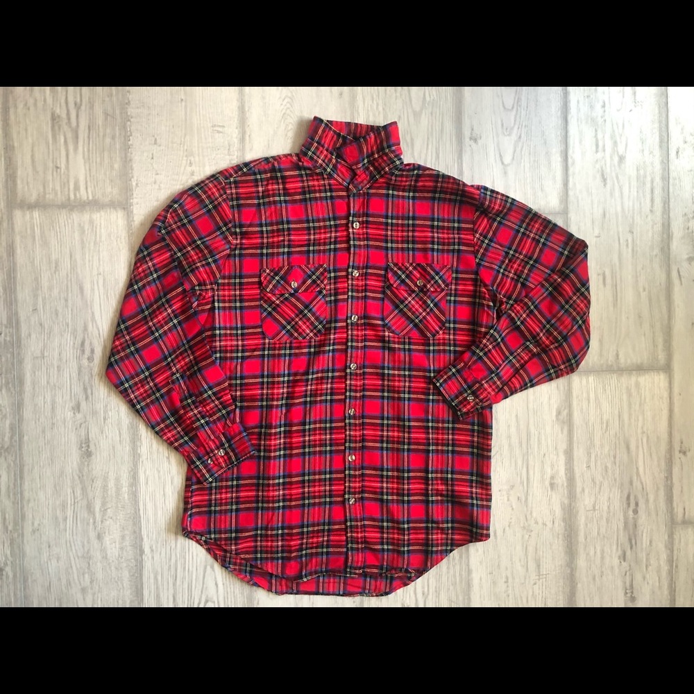 Vintage red plaid shirt fall autumn cozy long sleeves men’s button up top
